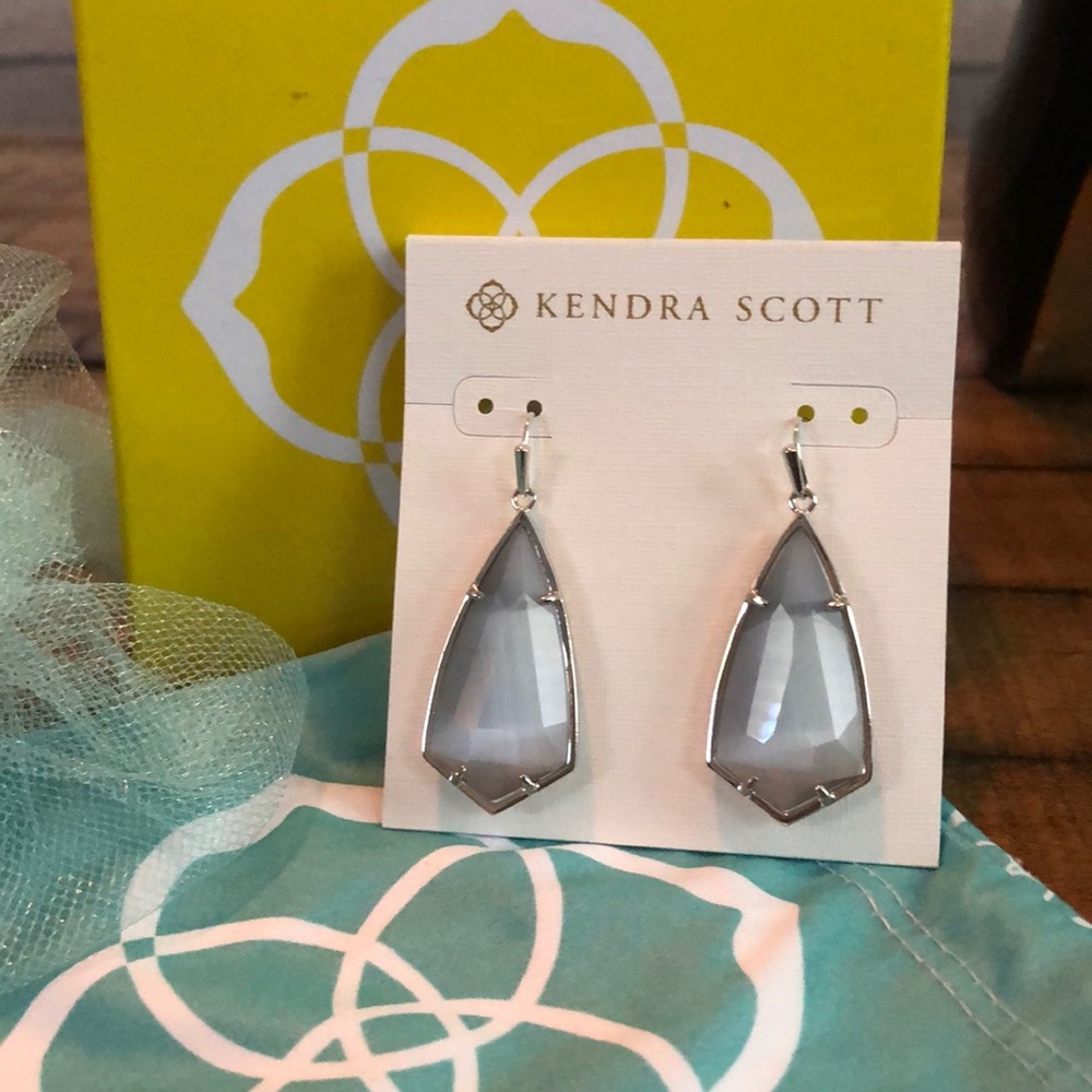 Kendra Scott Carla Earrings